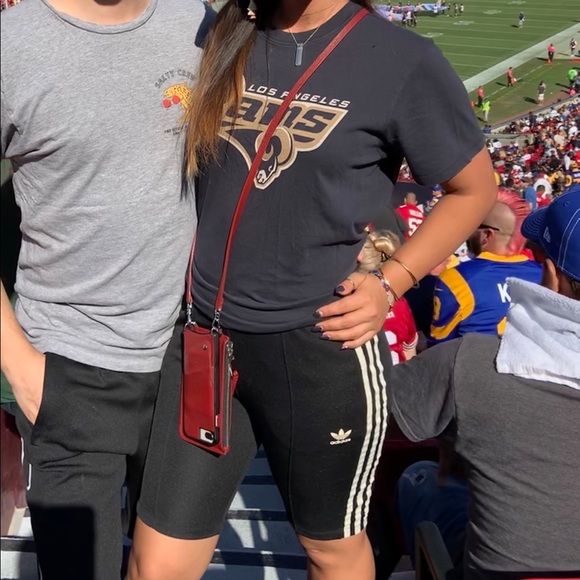 Adidas black shorts with zipper pockets - Picture 2 of 6